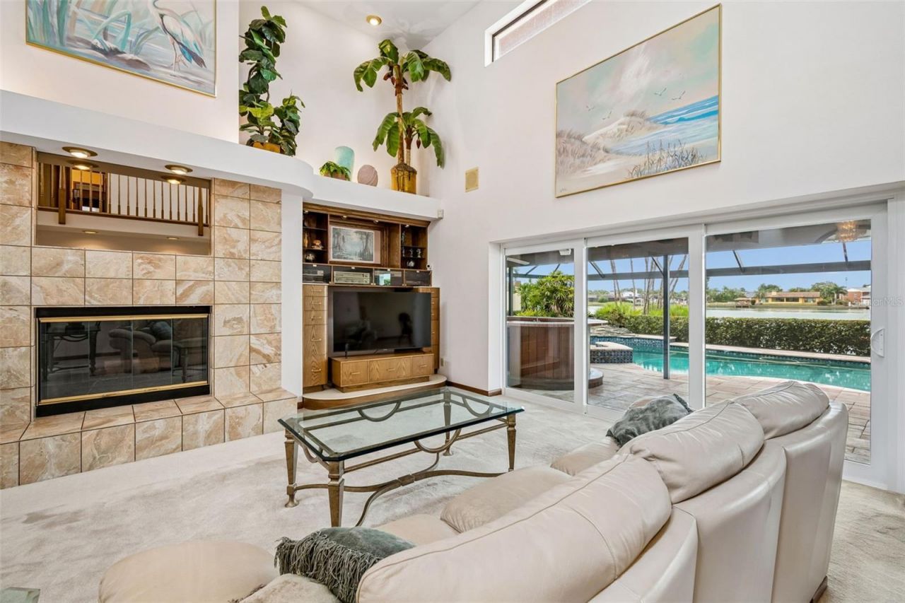 9815 Bay Island Drive, Tampa, FL 33615 Photo