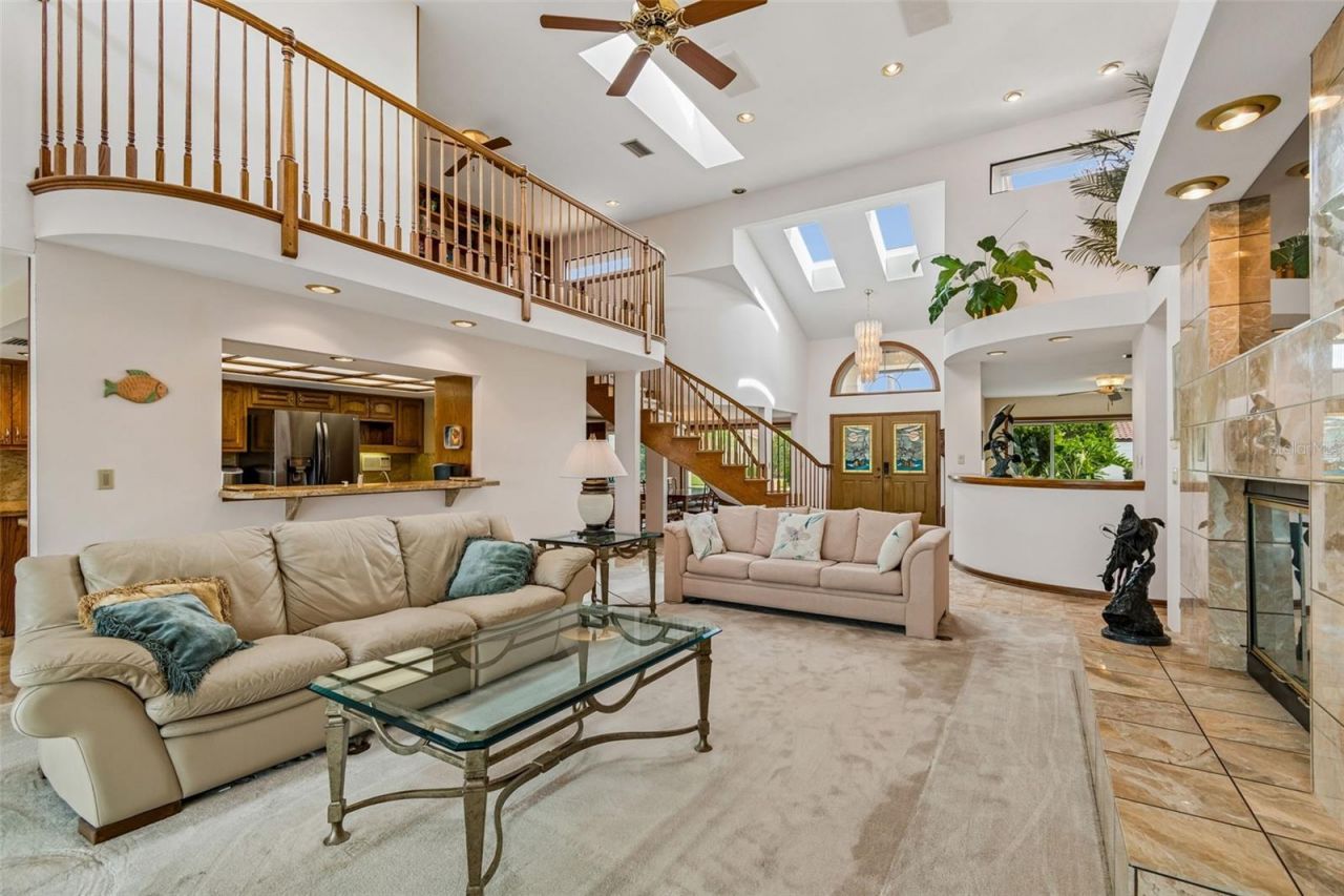 9815 Bay Island Drive, Tampa, FL 33615 Photo