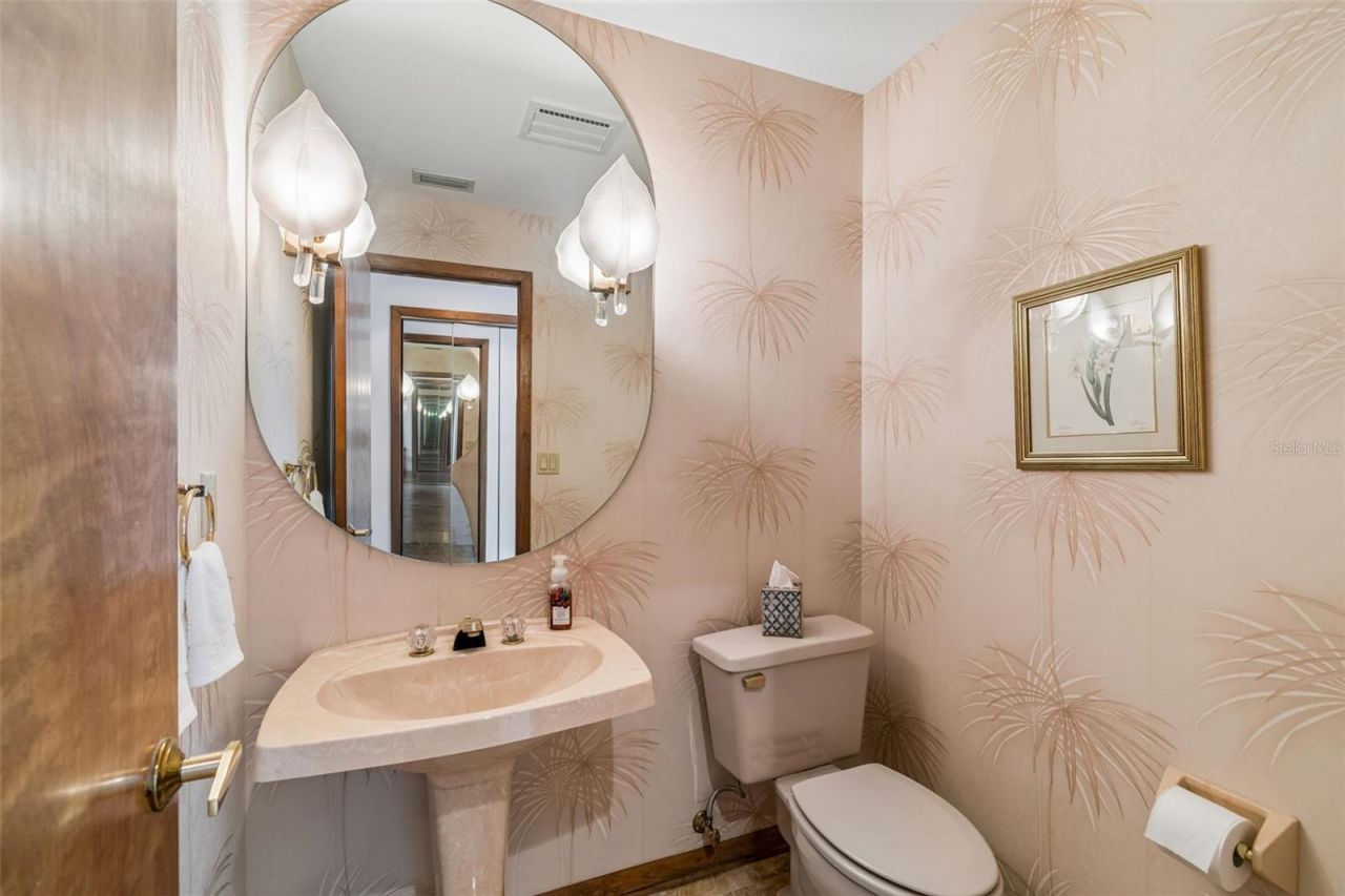 9815 Bay Island Drive, Tampa, FL 33615 Photo