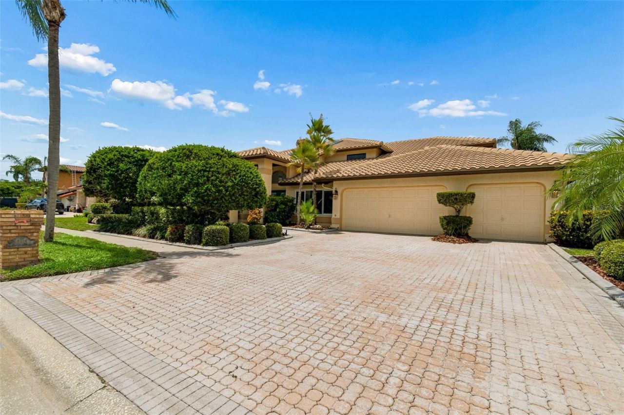 9815 Bay Island Drive, Tampa, FL 33615 Photo