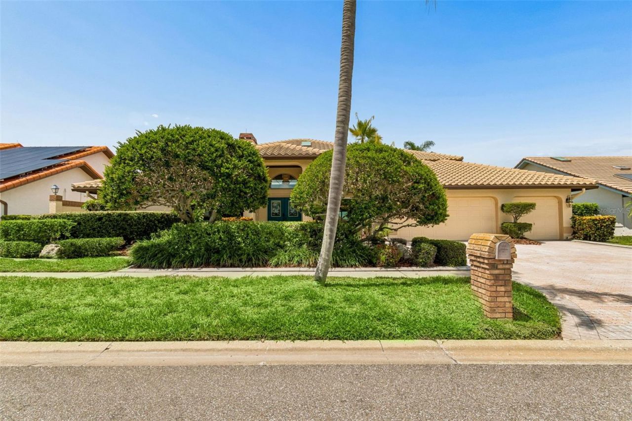 9815 Bay Island Drive, Tampa, FL 33615 Photo
