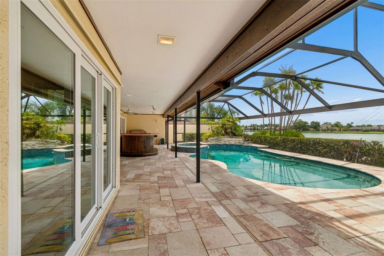 9815 Bay Island Drive, Tampa, FL 33615 Photo
