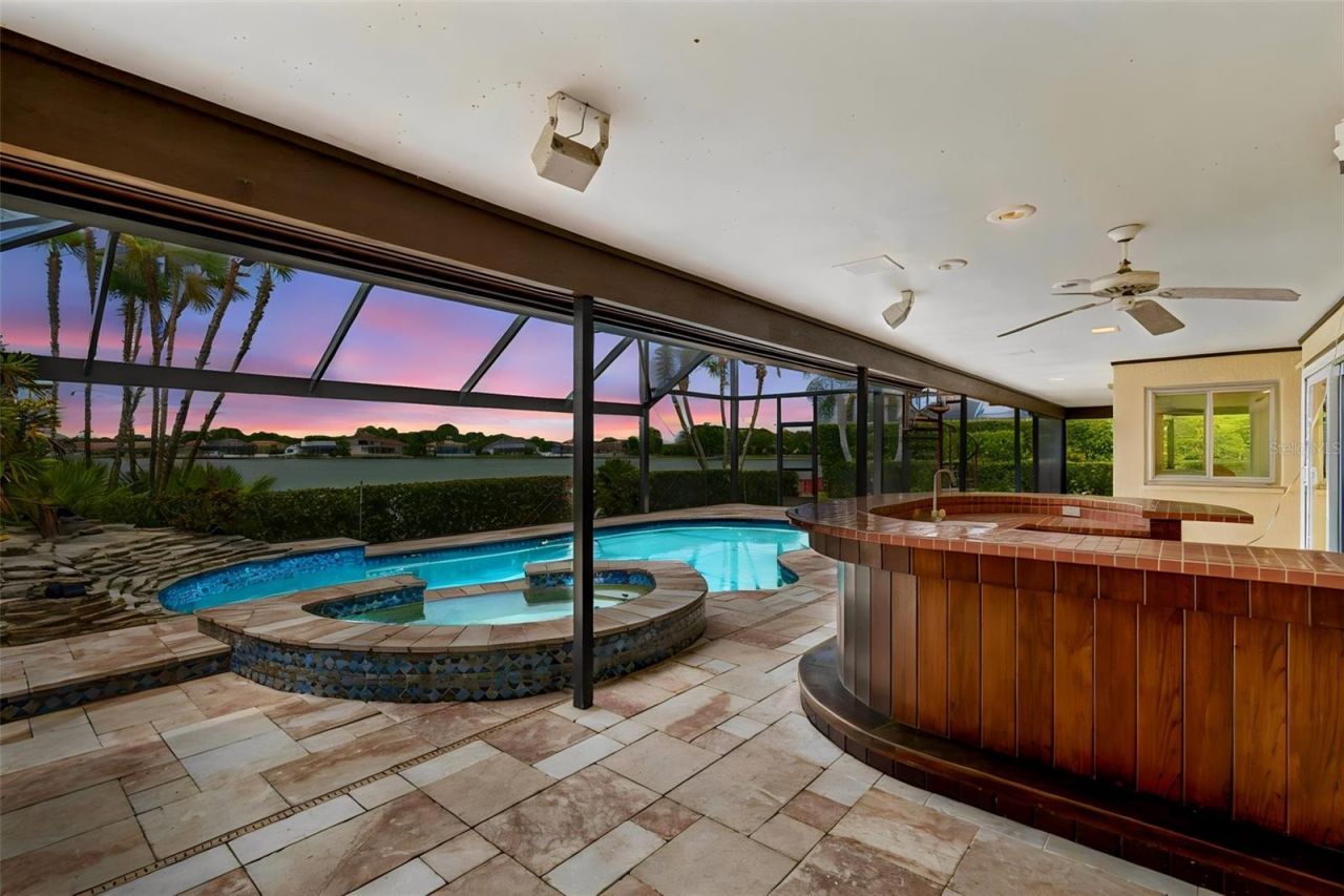 9815 Bay Island Drive, Tampa, FL 33615 Photo