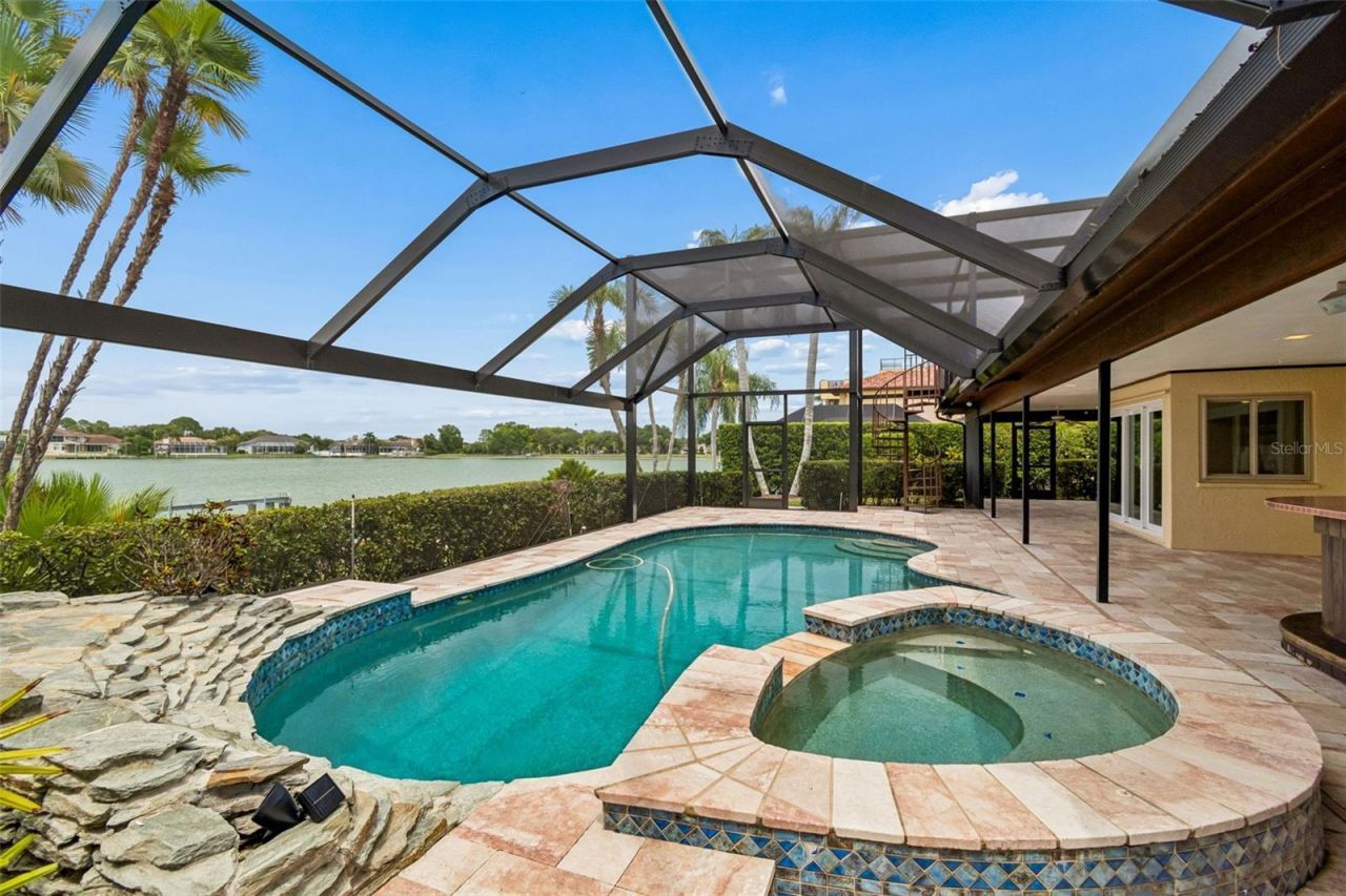 9815 Bay Island Drive, Tampa, FL 33615 Photo
