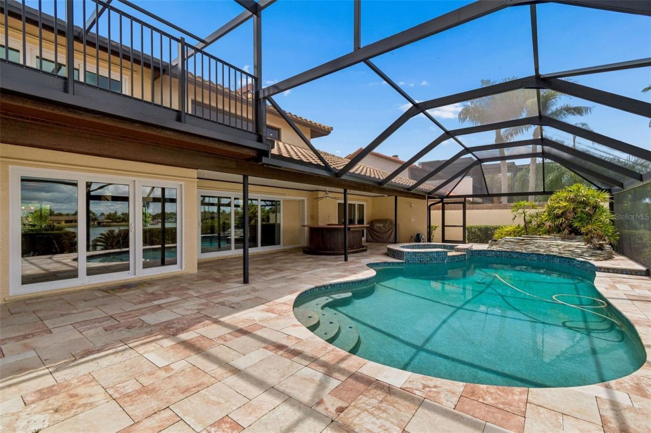 9815 Bay Island Drive, Tampa, FL 33615 Photo