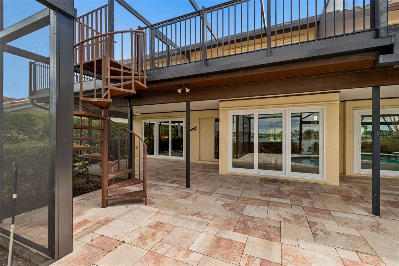 9815 Bay Island Drive, Tampa, FL 33615 Photo