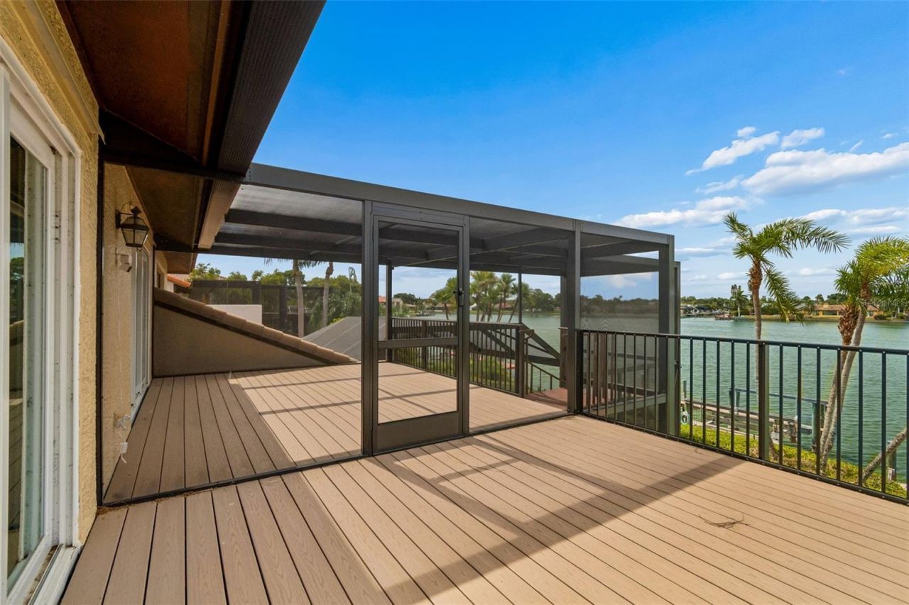 9815 Bay Island Drive, Tampa, FL 33615 Photo