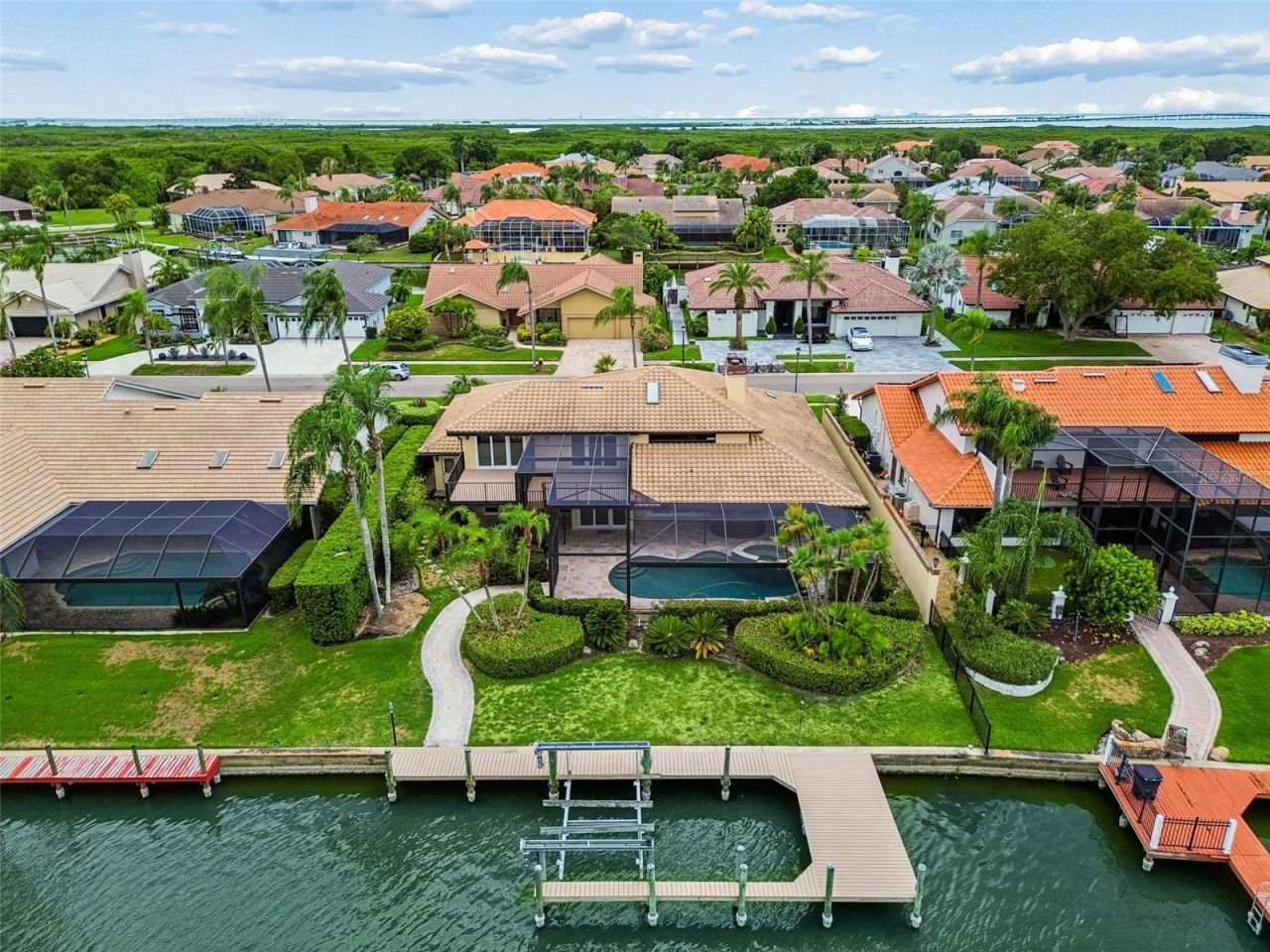 9815 Bay Island Drive, Tampa, FL 33615 Photo