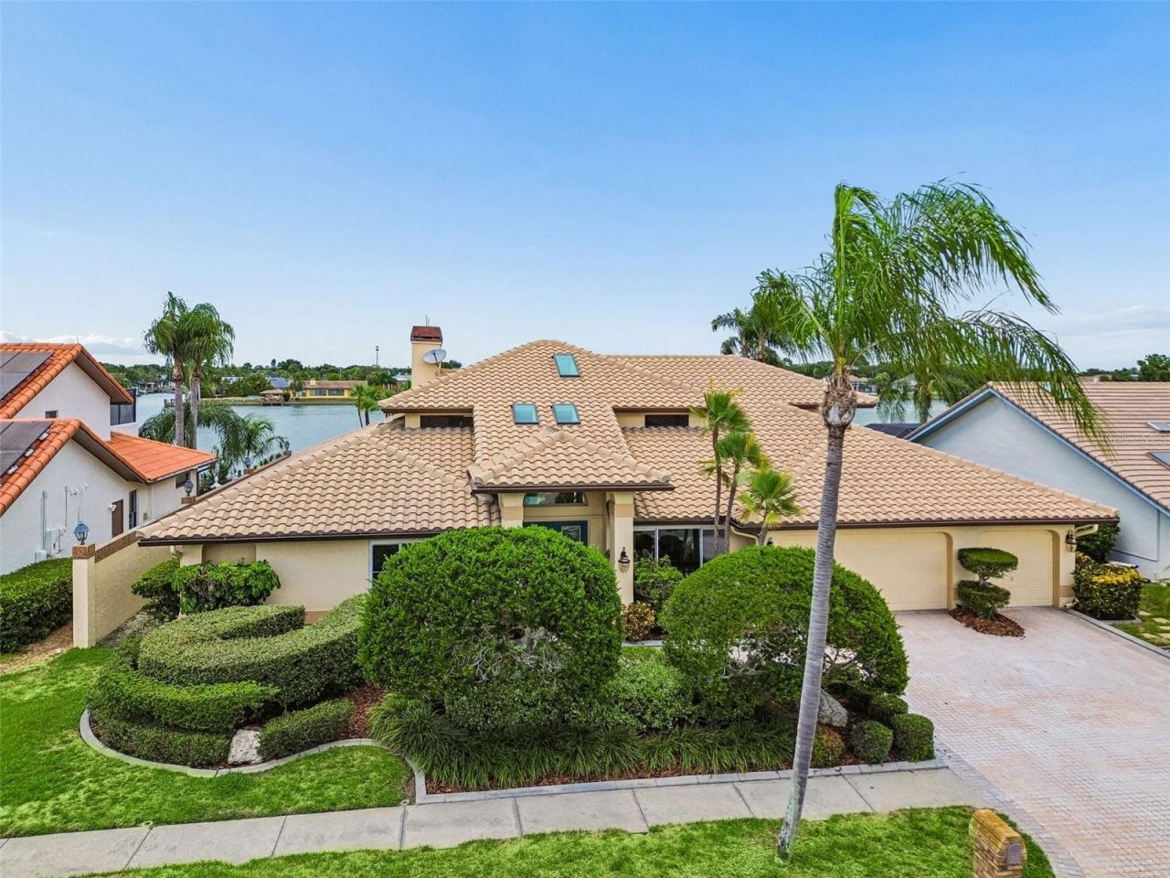 9815 Bay Island Drive, Tampa, FL 33615 Photo