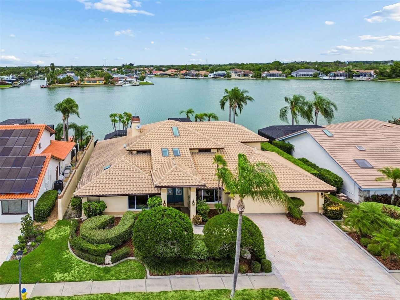 9815 Bay Island Drive, Tampa, FL 33615 Photo