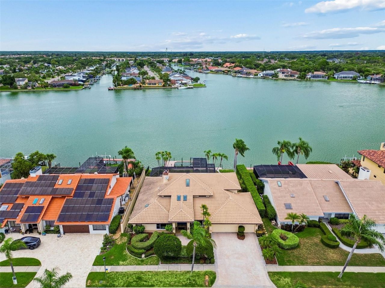 9815 Bay Island Drive, Tampa, FL 33615 Photo