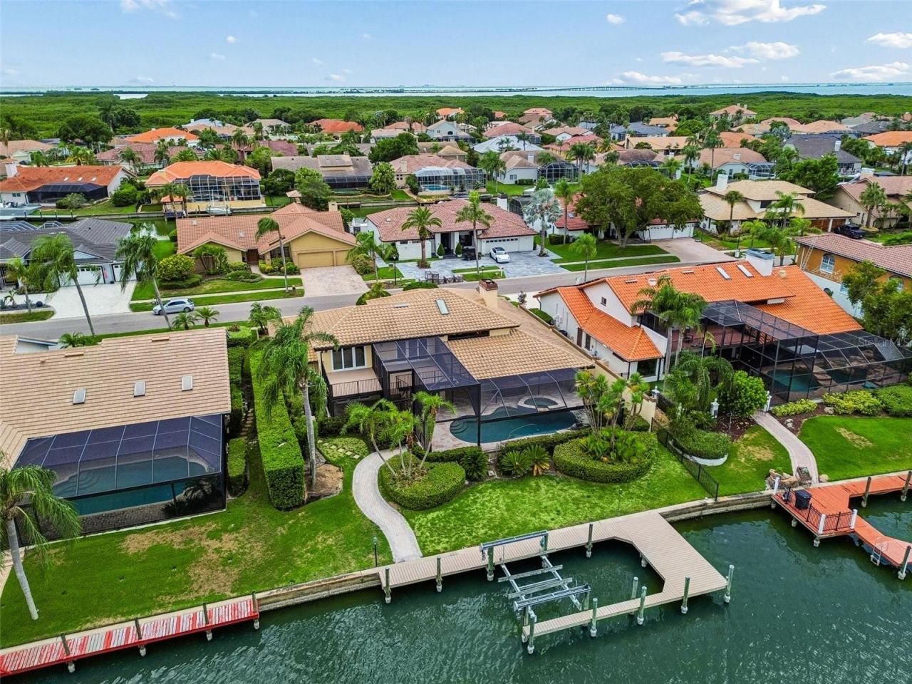 9815 Bay Island Drive, Tampa, FL 33615 Photo