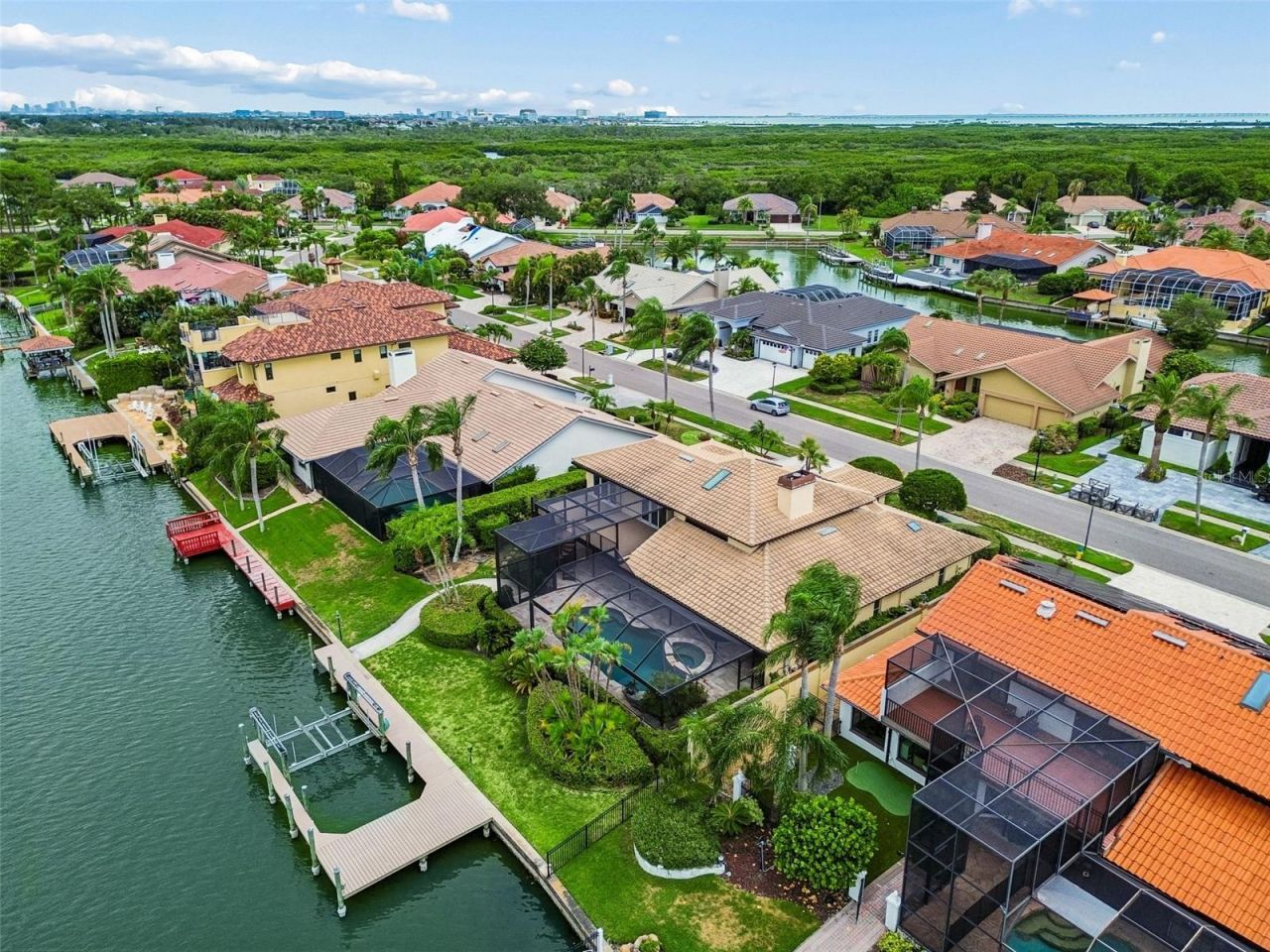 9815 Bay Island Drive, Tampa, FL 33615 Photo