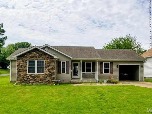 607 E Park Street, Duquoin, IL 62832