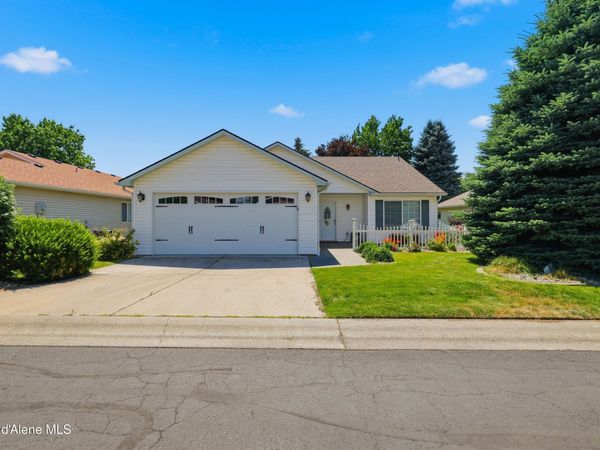 2064 W Normandie LN , Coeur d'Alene, ID 83815