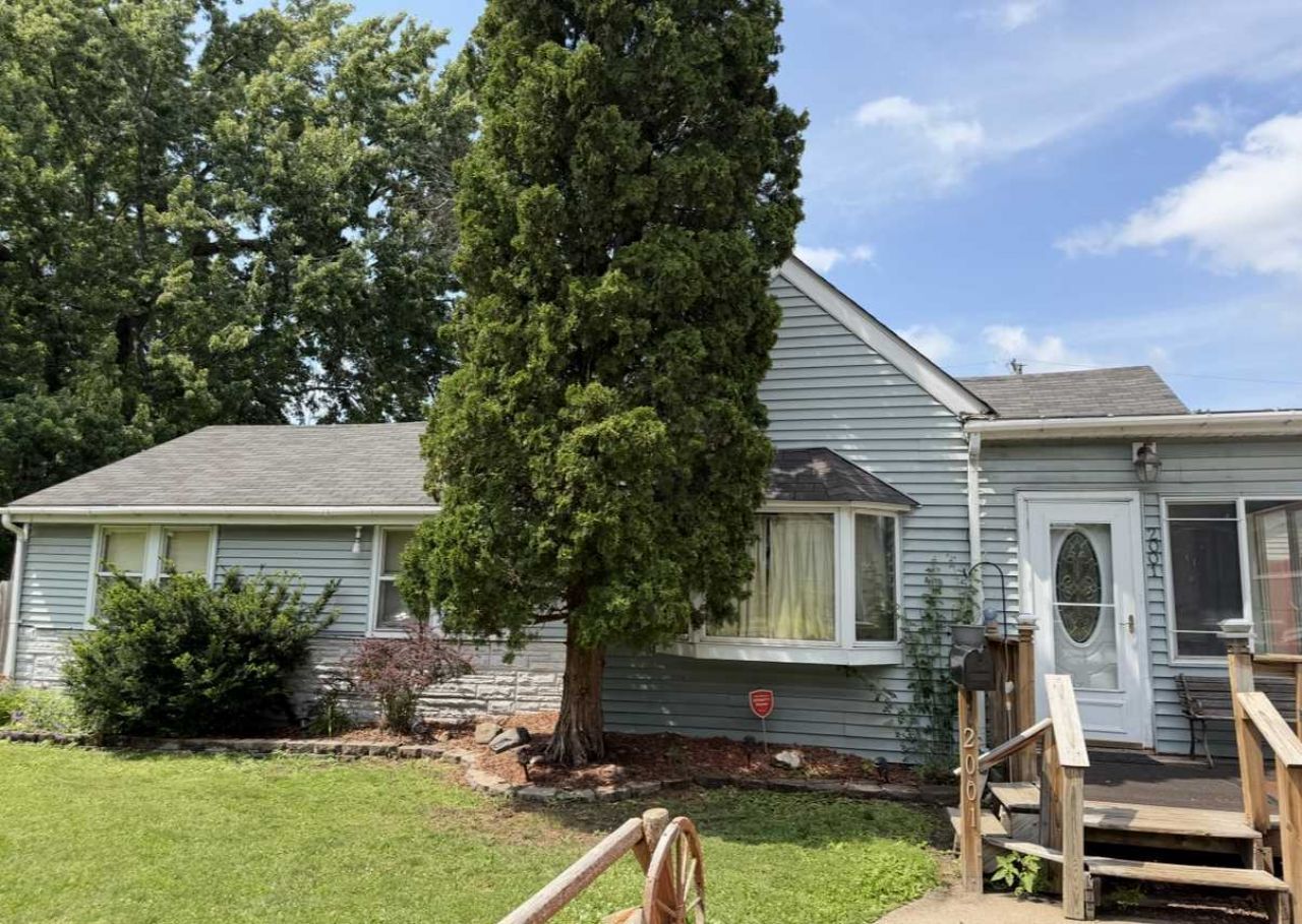 2001 Nortonia Avenue , Saint Paul, MN 55119 Main Photo