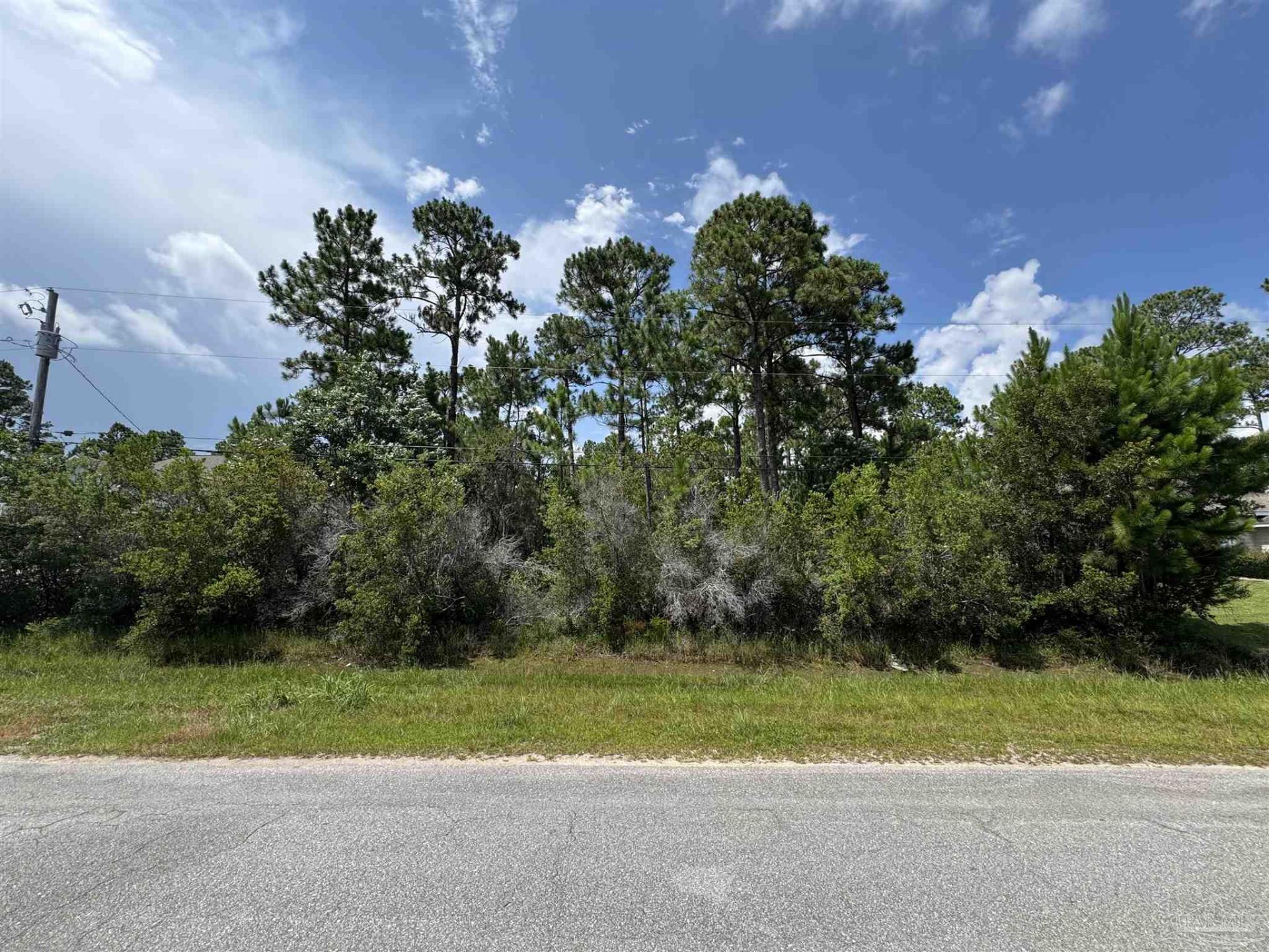 6548 Lansford St, Navarre, FL 32566 Main Photo