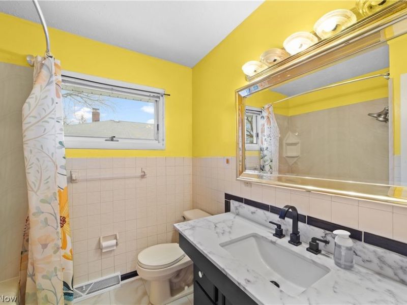 1314 Jackie Lane , Cleveland, OH 44124 Photo 18