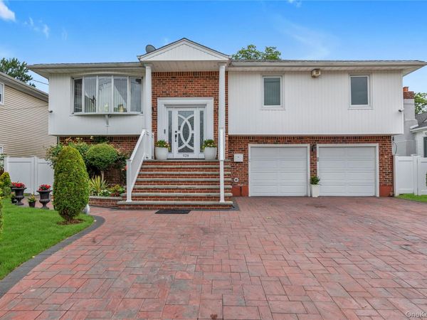 928 N Fletcher Avenue , Valley Stream, NY 11580