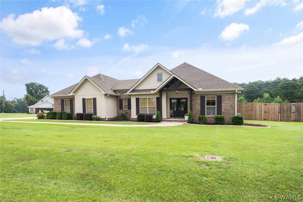15381 Bridgeview Drive Northport, AL 35475