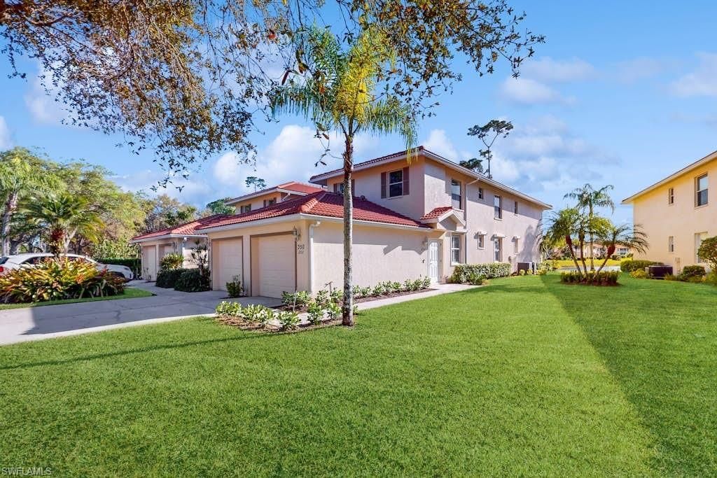 350 Robin Hood Cir , Unit 202, Naples, FL 34104 Photo