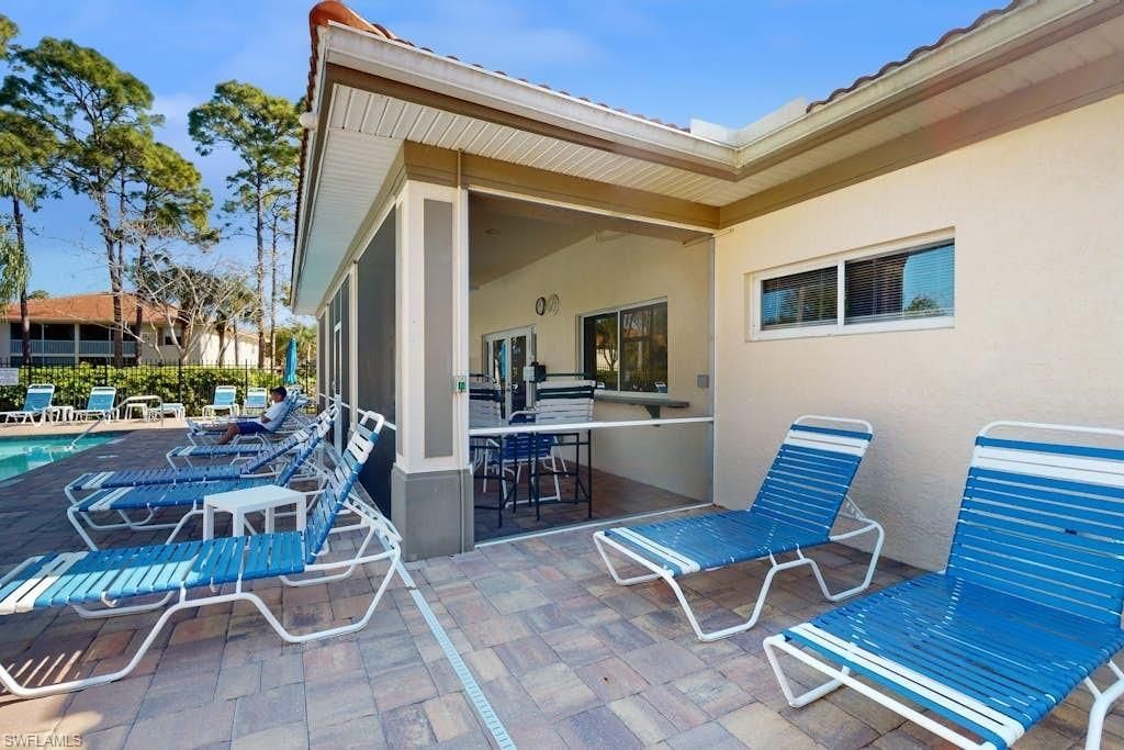 350 Robin Hood Cir , Unit 202, Naples, FL 34104 Photo