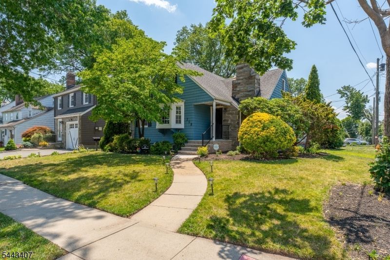 358 Galloping Hill Rd, Roselle Park, NJ 07204 Main Photo