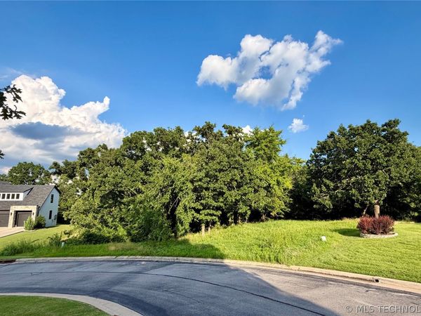 10504 S Koa Street , Jenks, OK 74037