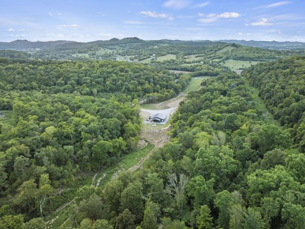 215 Hickman Creek Road S, Hickman, TN 38567