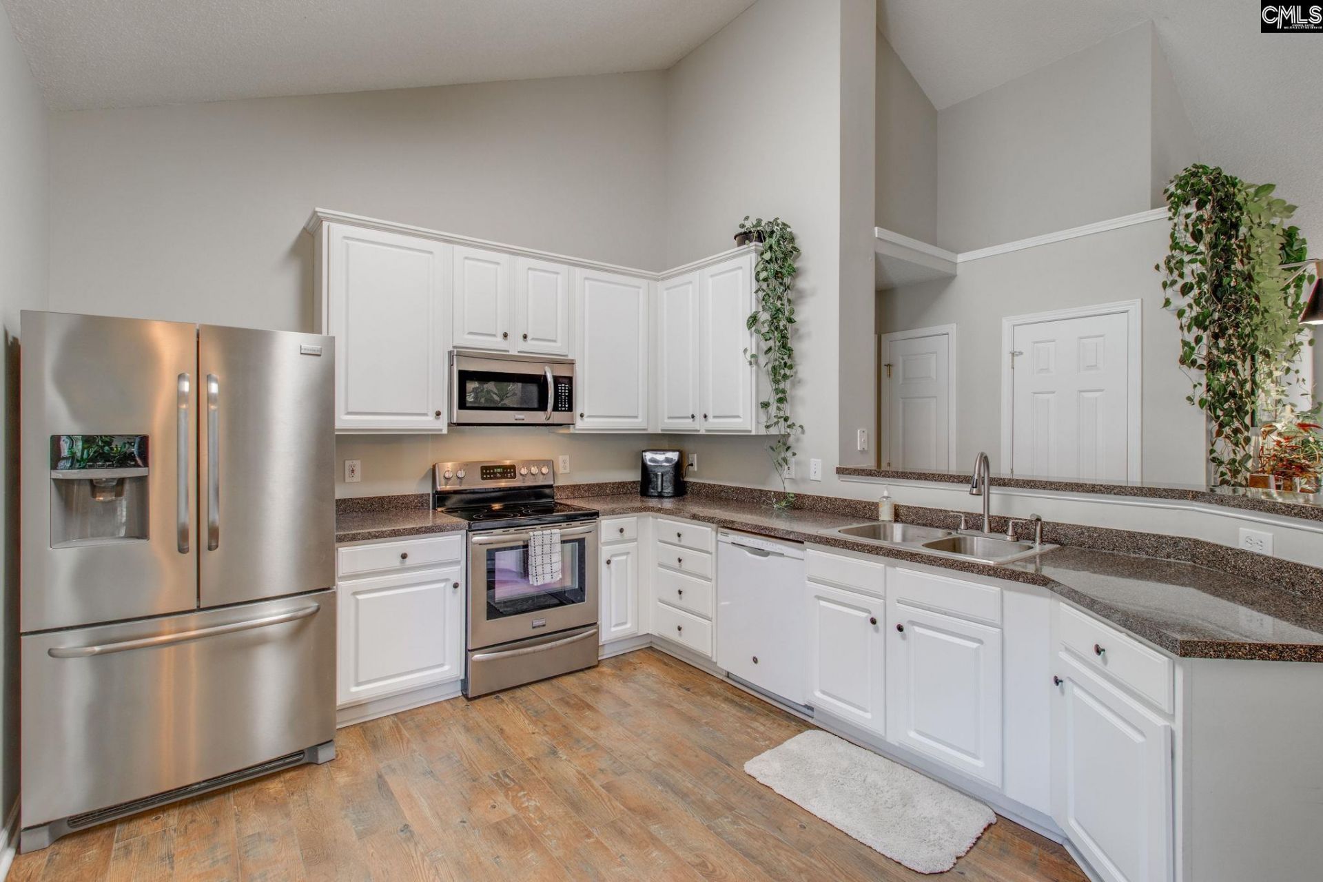 183 Silverwood Trail  Photo 11