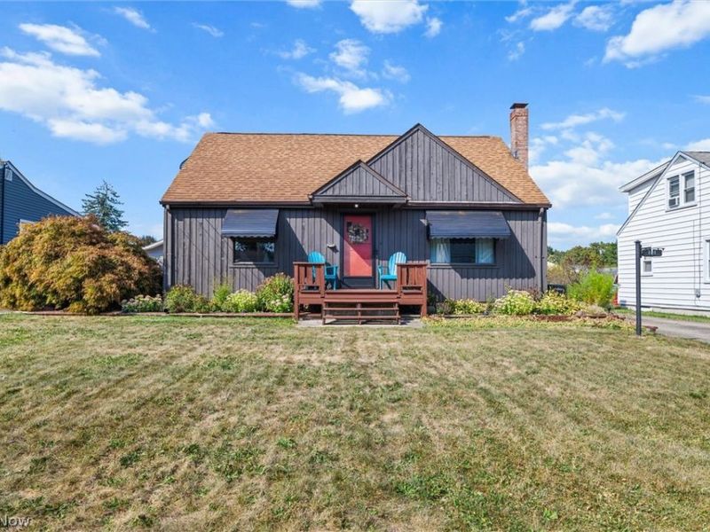 181 Renee Drive , Struthers, OH 44471 Photo 1