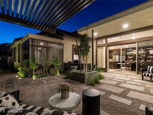1020 Golden Summit Avenue, Las Vegas, NV 89138