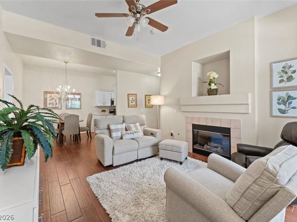 700 Carnegie Street, Unit 812, Henderson, NV 89052