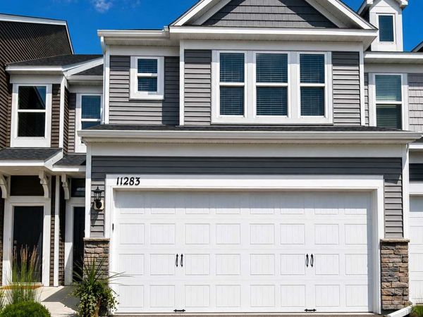 11283 Crestbury Drive, Woodbury, MN 55129