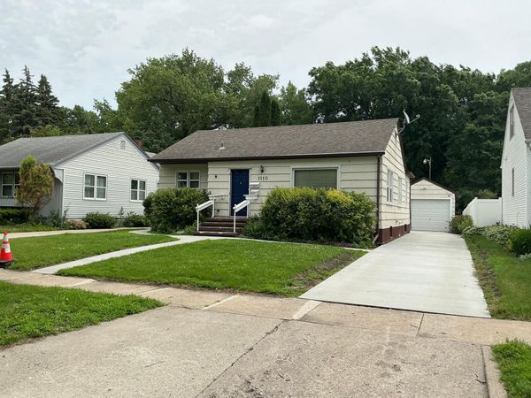 1110 12th Street S, Moorhead, MN 56560