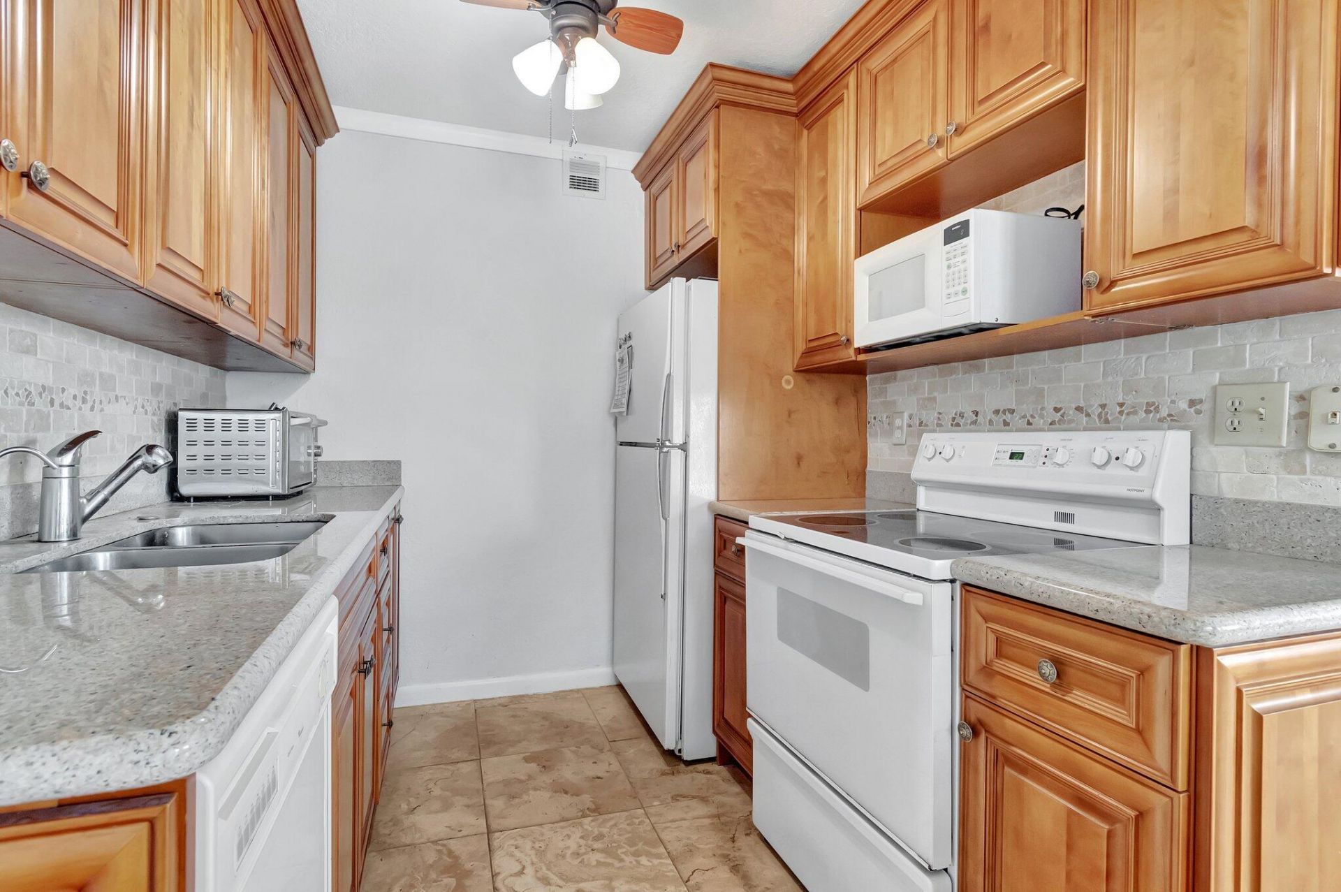 4018 Cornwall, Boca Raton, FL 33434 Photo