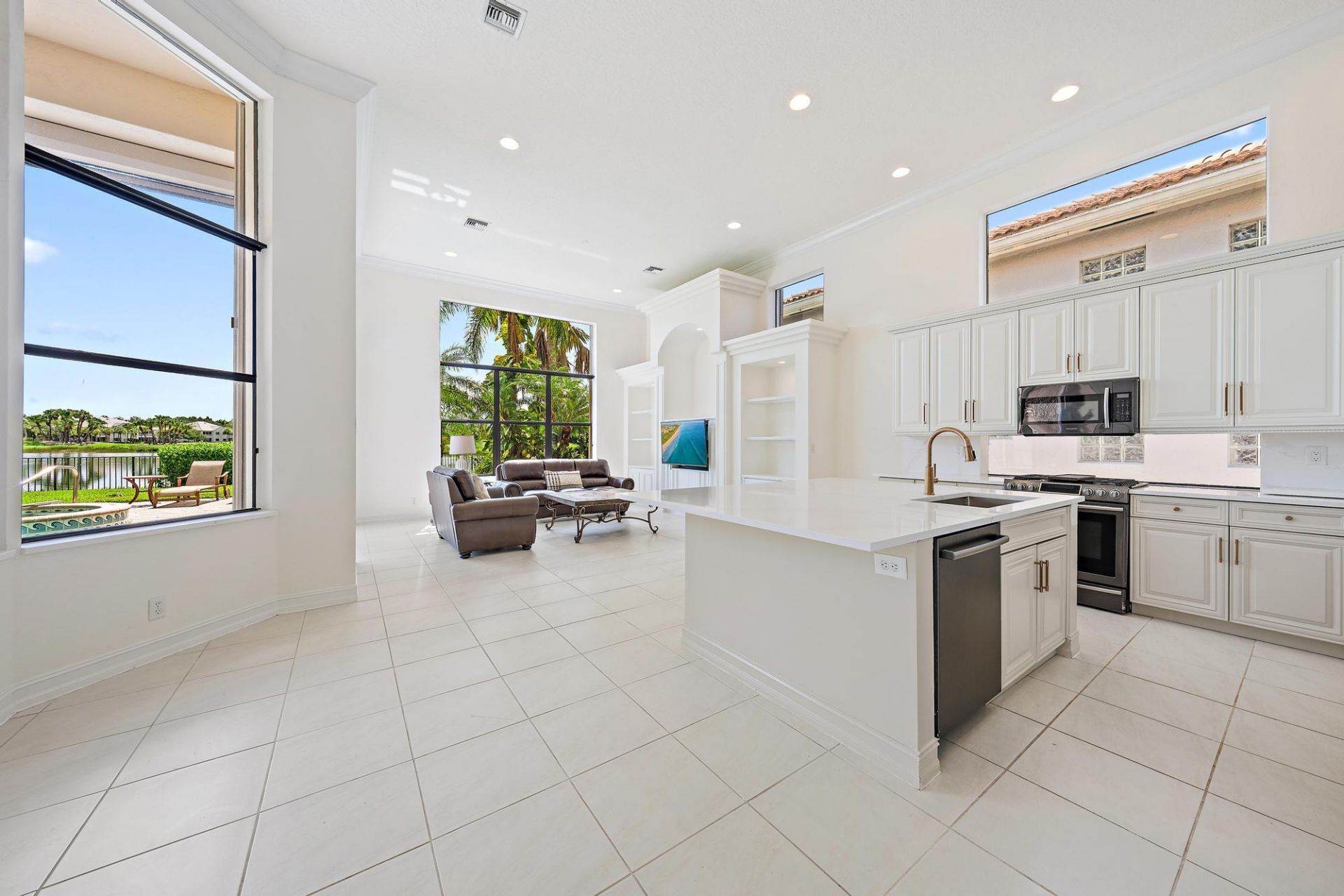 7510 Blue Heron Way, West Palm Beach, FL 33412 Photo