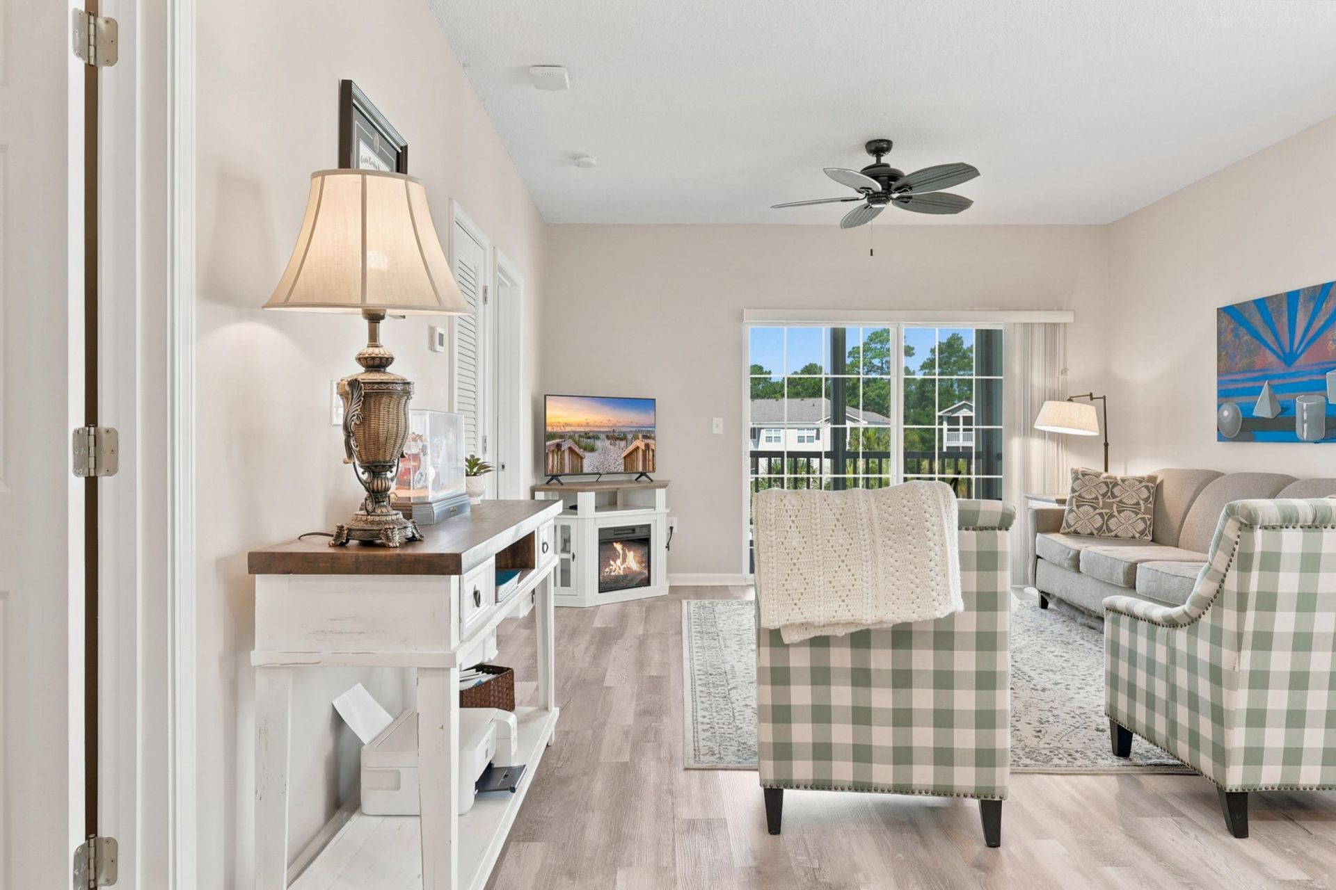 2494 Coastline Ct. Photo 15