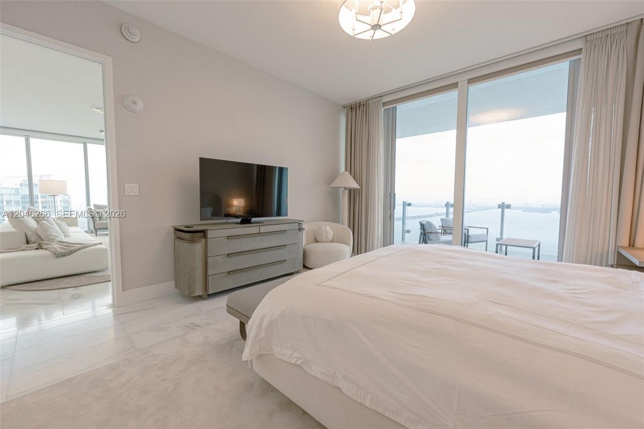 700 NE 26th Ter , Unit 4901, Miami, FL 33137 Photo