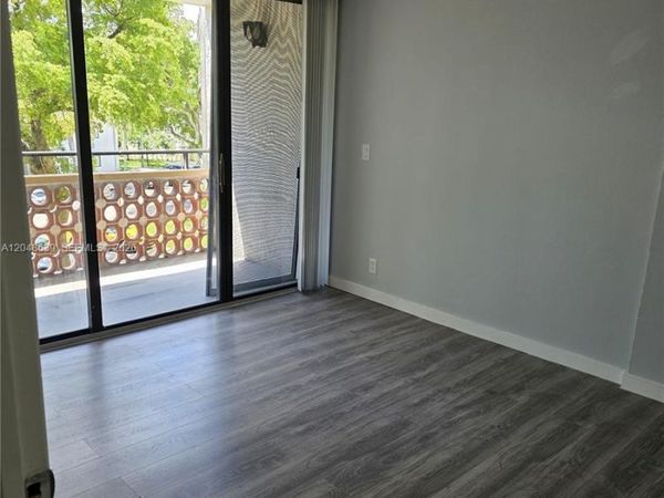 4222 Inverrary Blvd , Unit 4212, Lauderhill, FL 33319