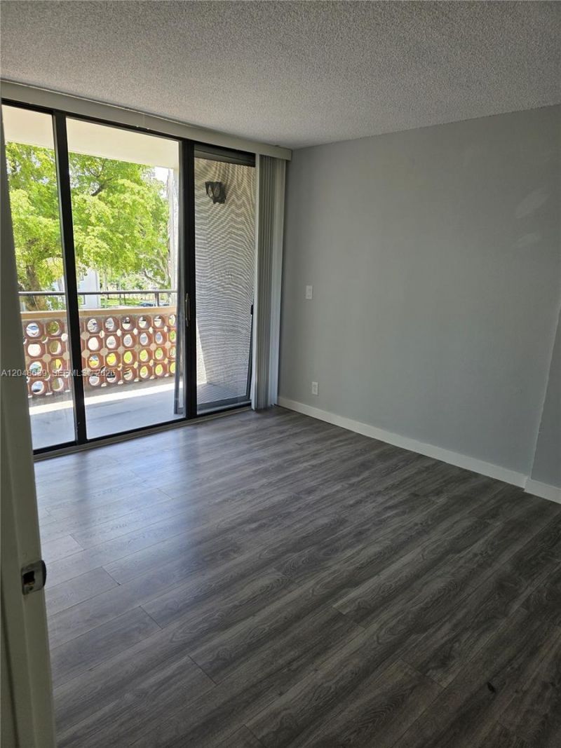 4222 Inverrary Blvd , Unit 4212, Lauderhill, FL 33319 Photo