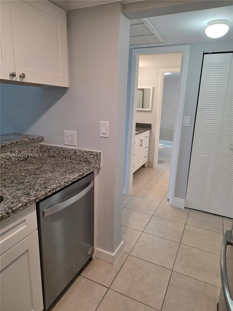 4222 Inverrary Blvd , Unit 4212, Lauderhill, FL 33319 Photo