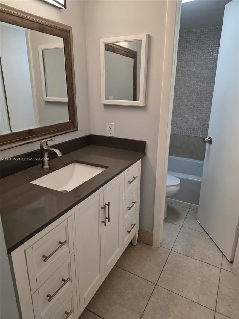 4222 Inverrary Blvd , Unit 4212, Lauderhill, FL 33319 Photo