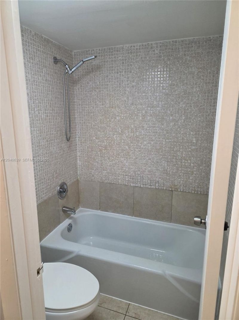 4222 Inverrary Blvd , Unit 4212, Lauderhill, FL 33319 Photo
