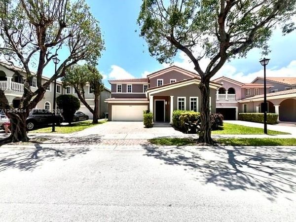 27448 SW 143rd Ct , Homestead, FL 33032