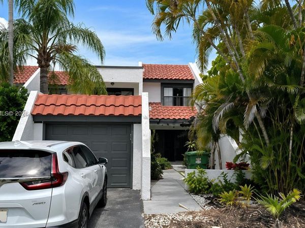 365 Fern Dr, Unit 7-2, Weston, FL 33326