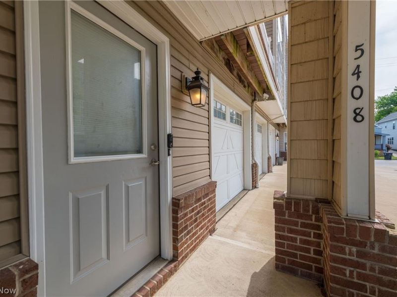 5408 Saint Stephens Court, Cleveland, OH 44102 Photo 8