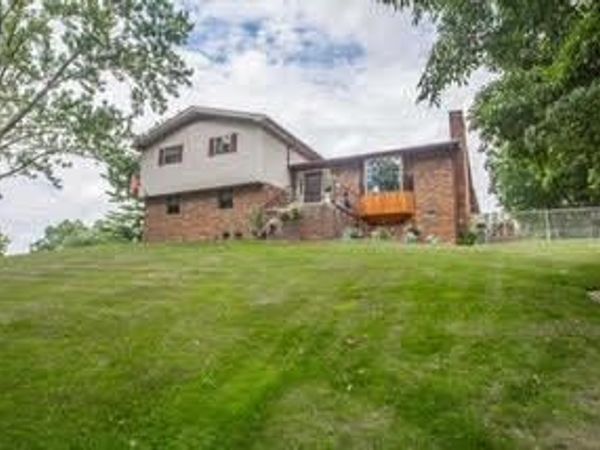 221 North Lester Road, BECKLEY, WV 25801