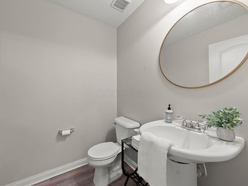 5075 Dinard Way, Unit 5075A, Columbus, OH 43221 Photo 16