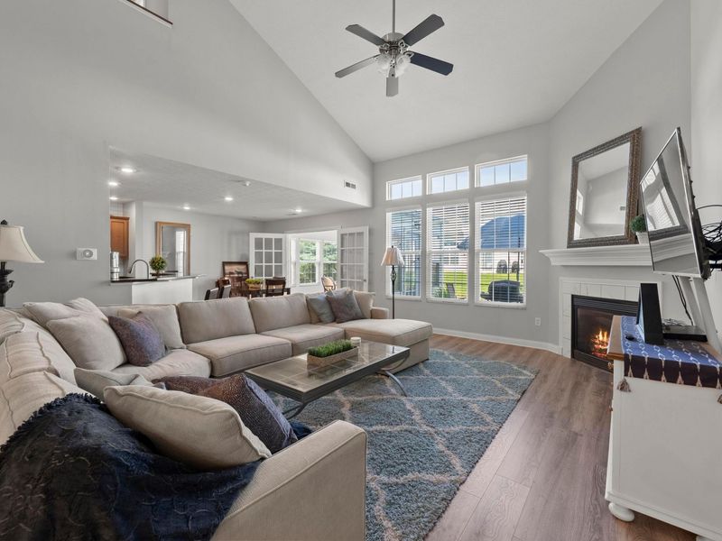 5075 Dinard Way, Unit 5075A, Columbus, OH 43221 Photo 5